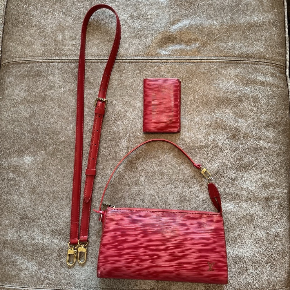 Vintage Louis Vuitton Epi Pochette Accessories Red Leather Clutch France - Picture 15 of 16